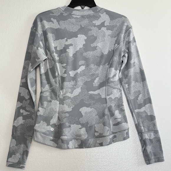 Lululemon Close to Crossing Gray Camo Crossover Hem Long Sleeve Shirt Size 8 - Picture 4 of 15